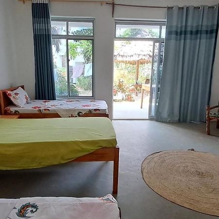 Karibu House Bed & Breakfast ปาเยอ ภายนอก รูปภาพ