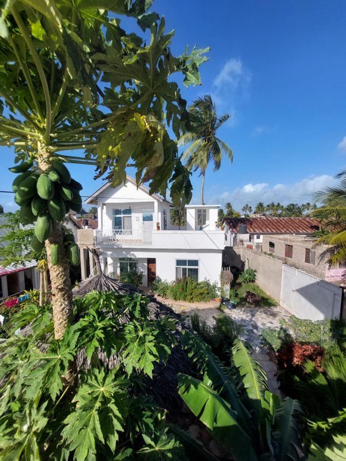Karibu House Bed & Breakfast ปาเยอ ภายนอก รูปภาพ