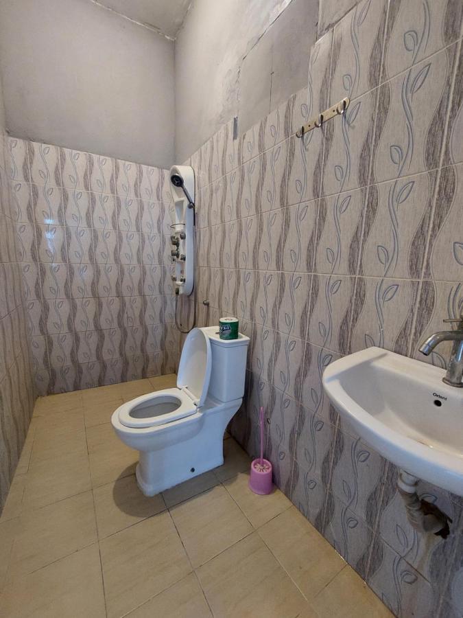 Karibu House Bed & Breakfast ปาเยอ ภายนอก รูปภาพ