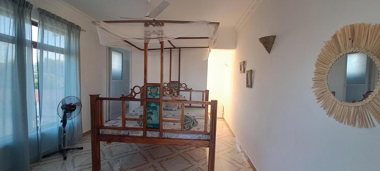 Karibu House Bed & Breakfast ปาเยอ ภายนอก รูปภาพ