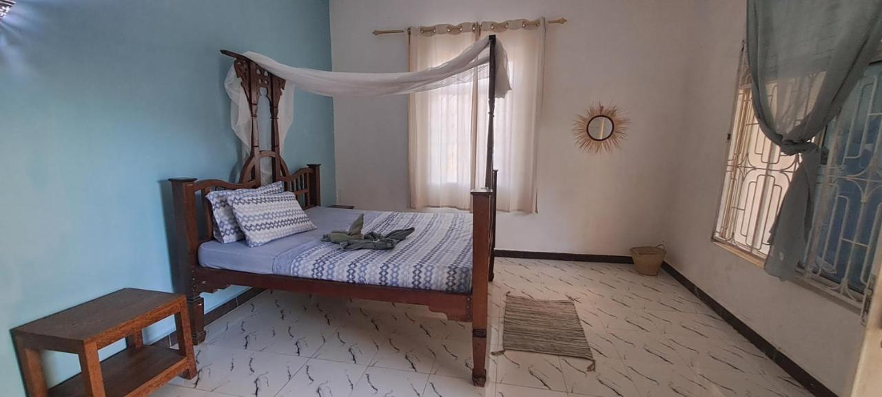Karibu House Bed & Breakfast ปาเยอ ภายนอก รูปภาพ