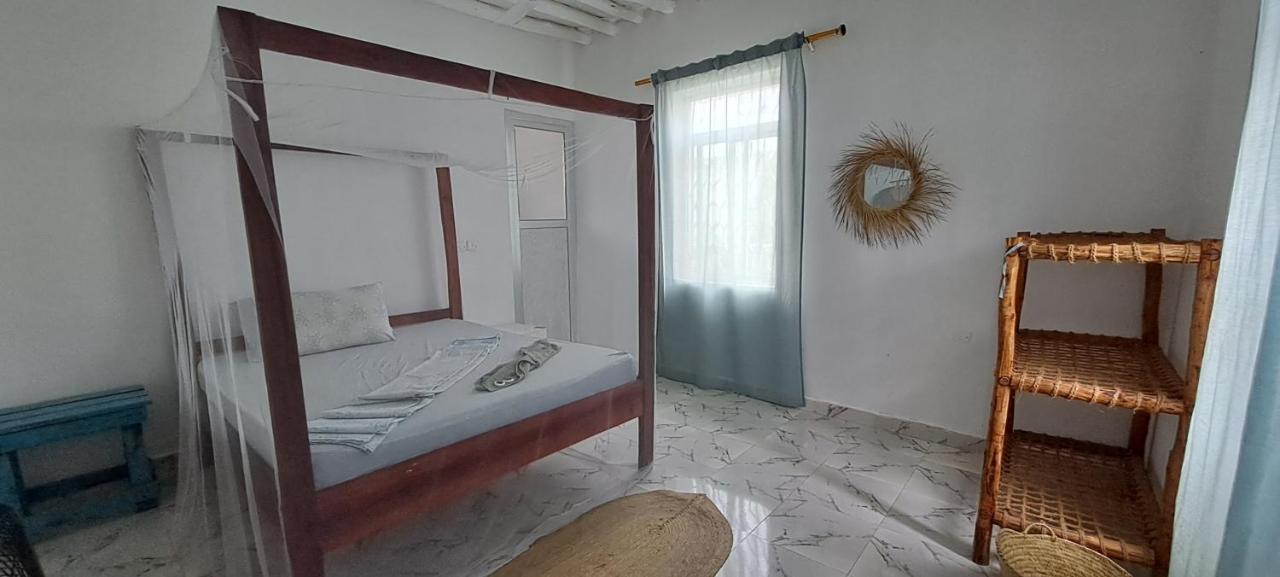 Karibu House Bed & Breakfast ปาเยอ ภายนอก รูปภาพ